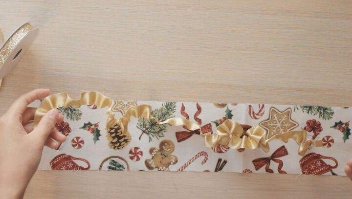 diy stocking stuffer ideas 3 cute christmas scrunchies, Making ribbon edge scrunchie