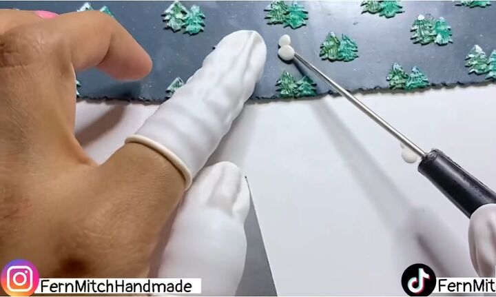 how to diy polymer clay christmas earrings, Creating snowmen