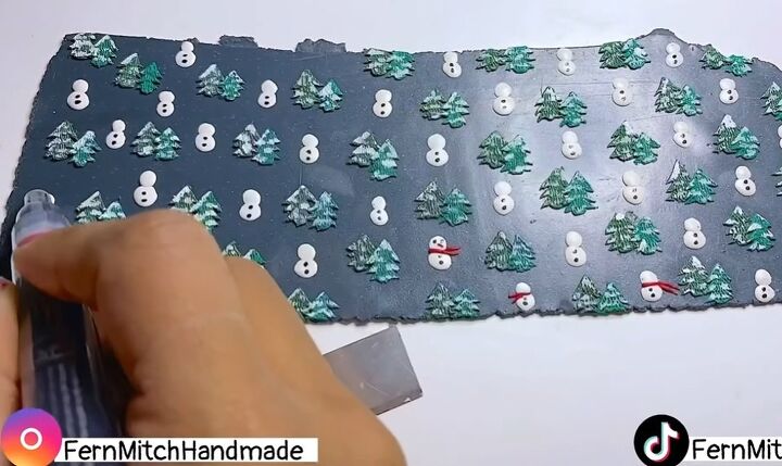 how to diy polymer clay christmas earrings, Marking the snowmen