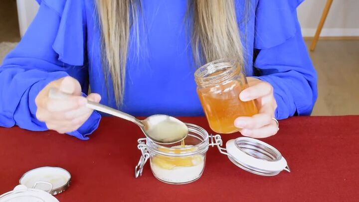3 super easy diy self care products, Adding honey