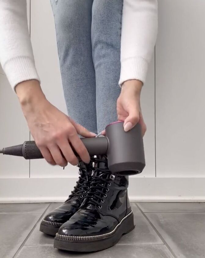 Hack for Stretching Tight Winter Boots | Upstyle