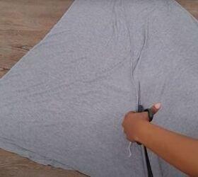 Turn that tired, old maxi skirt hiding in your closet into this adorable and super comfy idea in just 30 minutes