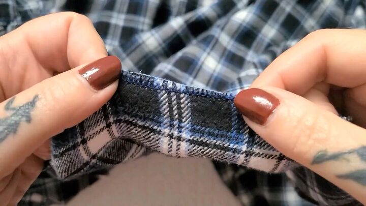 how to upcycle an old plaid shirt into a cute ruffle top, Zigzag stitch
