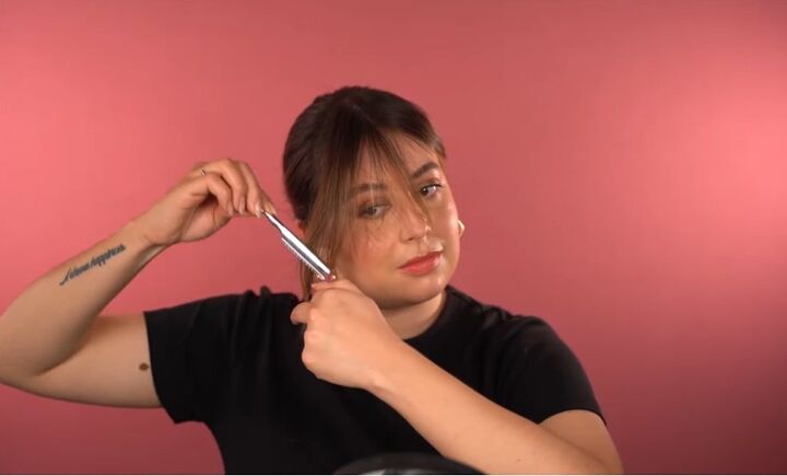 How To Cut Micro Bangs Using A Razor Easy DIY Hair Tutorial: How to Cut Curtain Bangs with a Razor | Upstyle