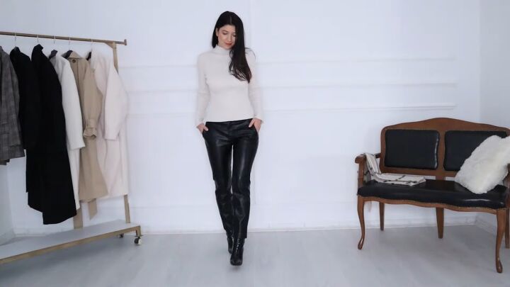 9 smart and classy leather pants outfit ideas, Cream top and boots look