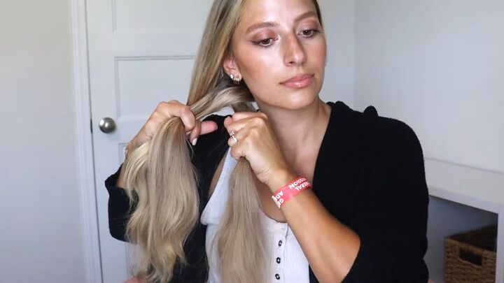 easy side braid fall hairstyle tutorial, Braiding