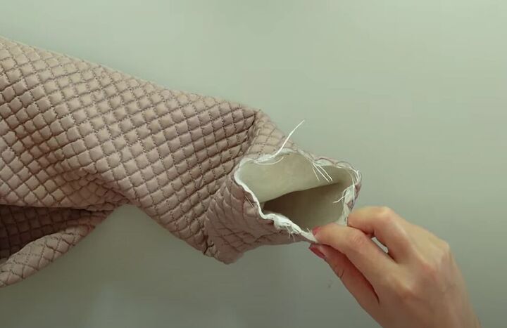 how to diy a sleek quilted jacket, Attaching the lining