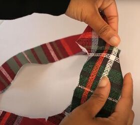 how to diy super cozy christmas pajamas, Joining the neck facing