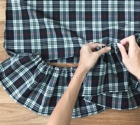 no pattern sewing tutorial diy a gorgeous ruffle hem skirt, Attaching the ruffle