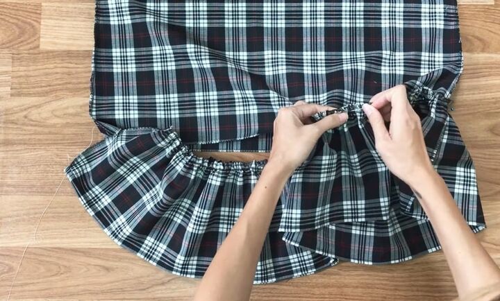 no pattern sewing tutorial diy a gorgeous ruffle hem skirt, Attaching the ruffle