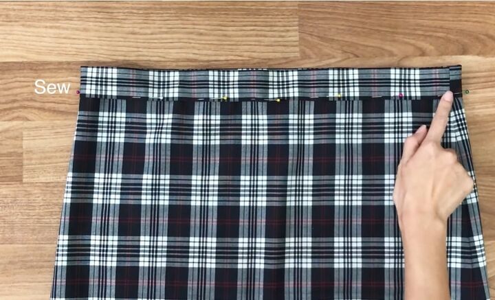 no pattern sewing tutorial diy a gorgeous ruffle hem skirt, Attaching the waistband