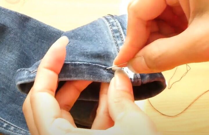 quick and easy tutorial on hemming jeans, Sewing