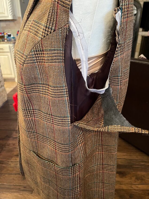 turn an oversized vintage jacket into a cape blazer