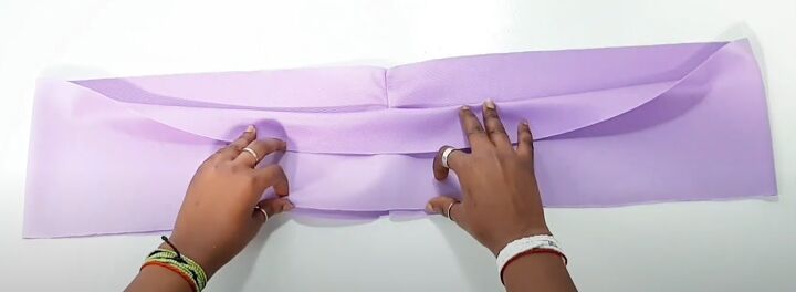 easy sewing tutorial how to diy a scrunchie in 3 different sizes, Burrito folding fabric