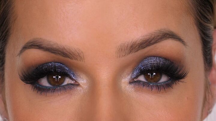 wow with this glam holiday party eye makeup, Completed party eye makeup