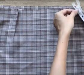 how to sew a classic a line mini skirt, Inserting the zipper