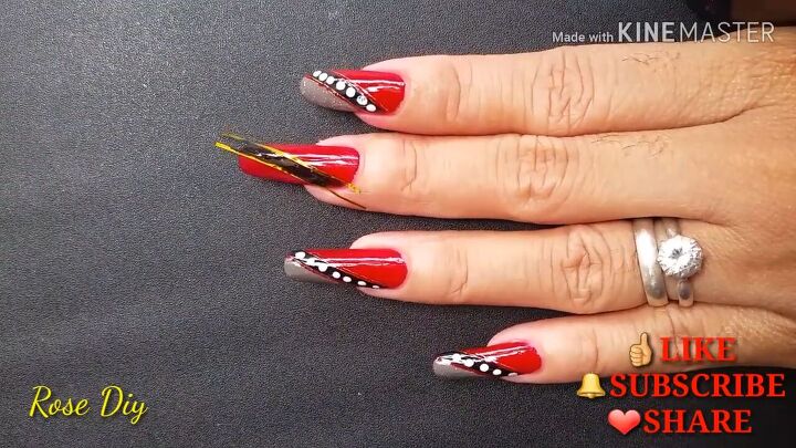 8 easy steps to diying these sexy red nails for christmas, Applying black nail polish