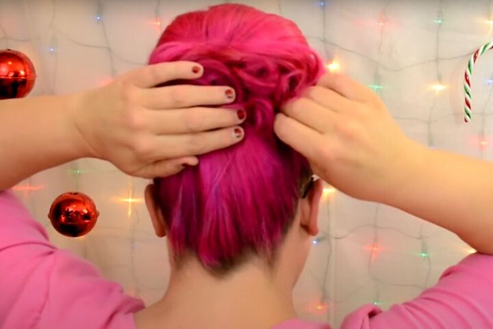 how to create a gorgeous vintage updo for the holidays, Adding in the rest of the ponytail
