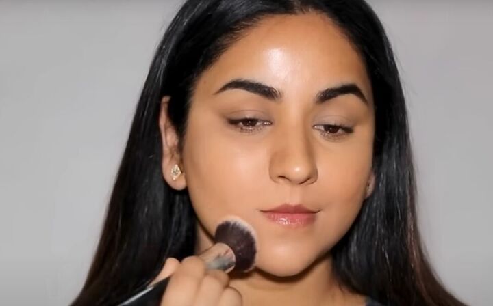 10 super easy concealer hacks for flawless makeup, Blending concealer