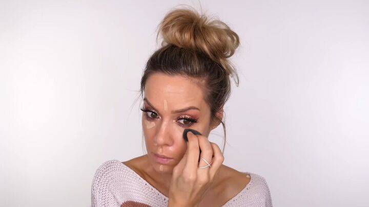 subtle glam holiday makeup tutorial, Blending