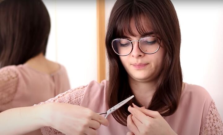 save on salon visits with this super easy haircut tutorial for women, Trimming hair