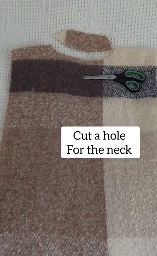 fold a scarf in half for this genius hack, Cutting a hole