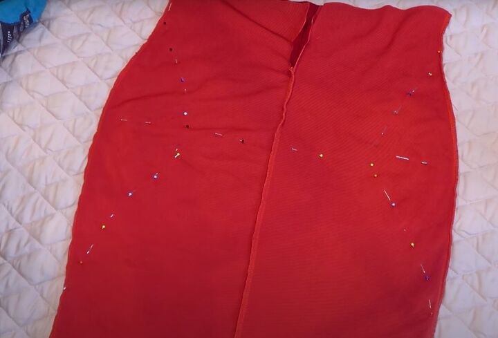 How to DIY a Sexy Christmas Dress | Upstyle How to DIY a Sexy Christmas Dress | Upstyle