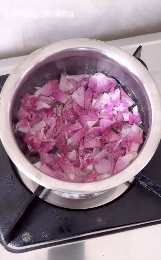 make your own rose water in 3 easy steps