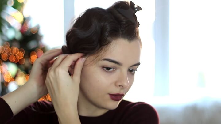 cheat finger waves hairstyle christmas hairdo tutorial, Repeating process