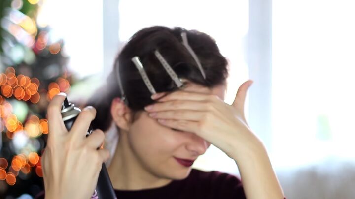 cheat finger waves hairstyle christmas hairdo tutorial, Spraying hair