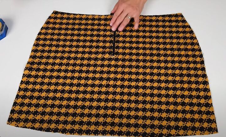 how to diy a classic tweed skirt, Inserting zipper