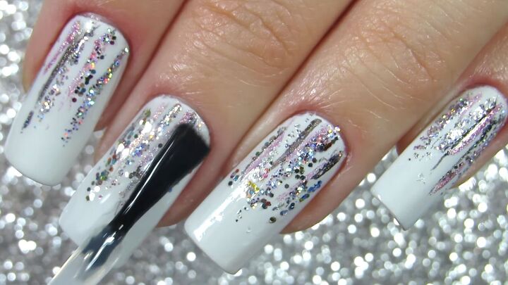 easy 3 step white glitter christmas nails tutorial, Adding a clear topcoat
