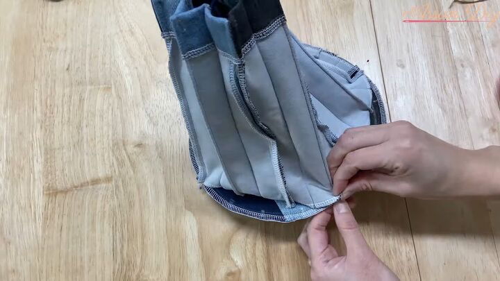 how to diy a chic denim bag, Pinning the panels