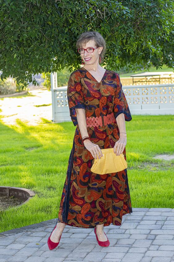 Use a belt as how to style a caftan