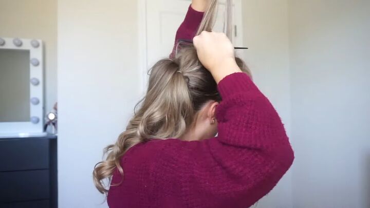 try out this awesome ponytail hack for voluminous hair