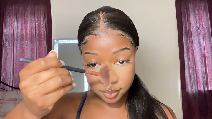 super easy clean girl makeup tutorial, Applying highlighter