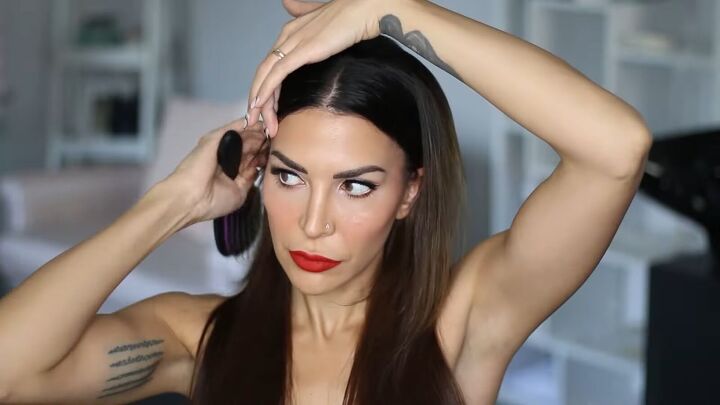 trend alert super glam hair pearls tutorial, Sleeking down front of hair