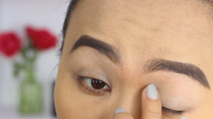 easy brown smokey eye makeup tutorial, Prepping the eyelids