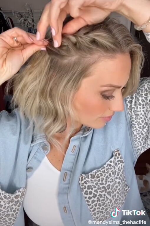 super easy twisty pinback hair tutorial, Frenching braiding