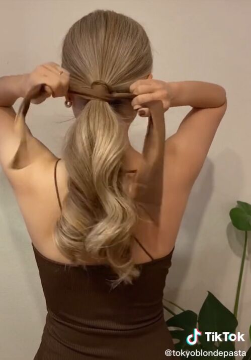 how to hide ugly hair ties, Wrapping ribbon around ponytail