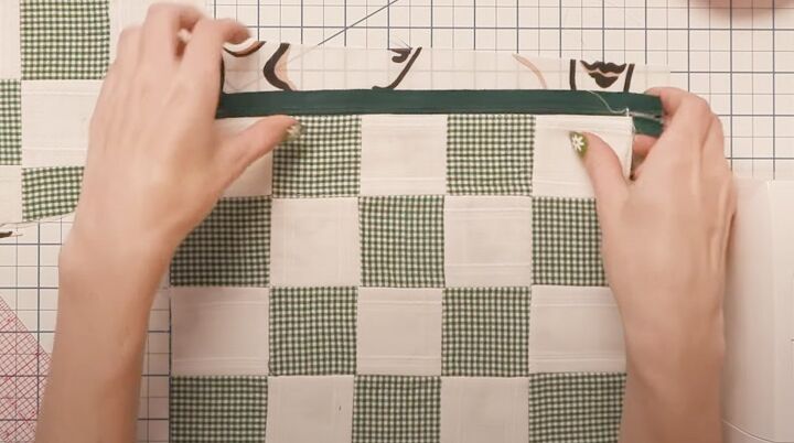 how to make a super cute checkerboard purse, Attaching zipper