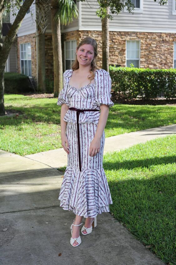 Vintage Christmas Dress | Upstyle Vintage Christmas Dress | Upstyle