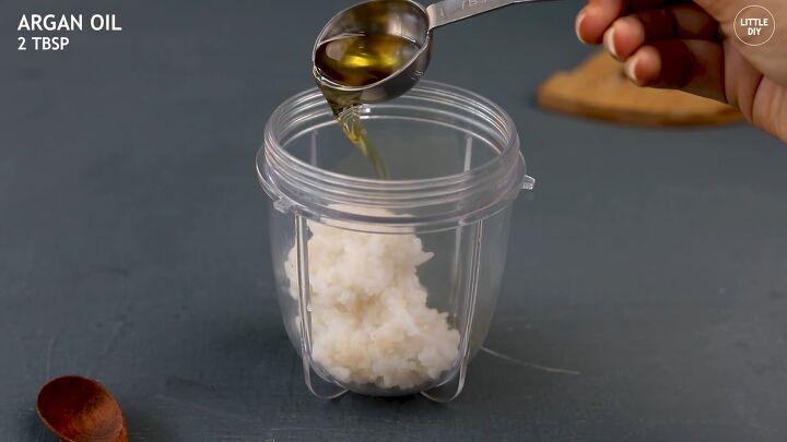 How to DIY a Rice Mask for Healthy Hair | Upstyle