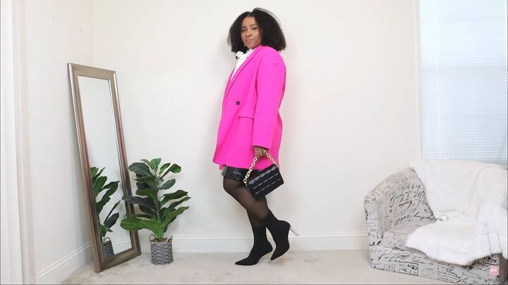 4 super sleek ways to wear a leather skirt in winter, Leather skirt and statement coat