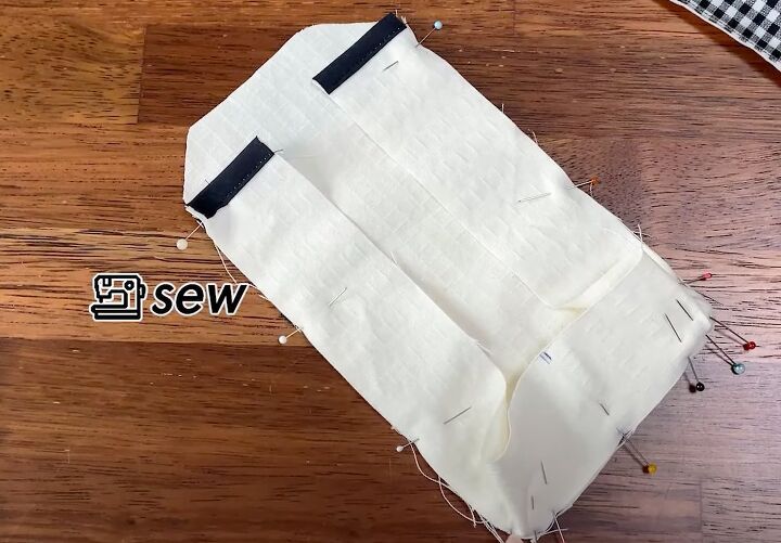 how to diy a handy mini crossbody bag, Pinned fabric