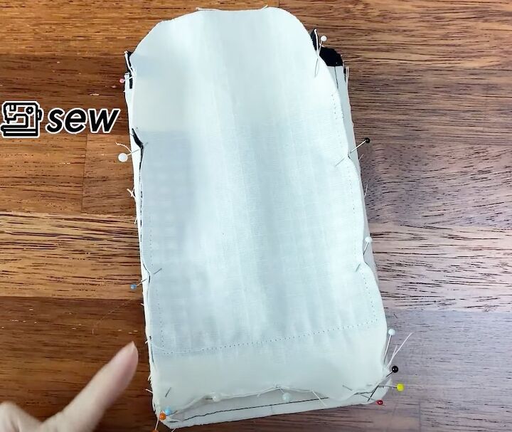 how to diy a handy mini crossbody bag, Pinned fabric