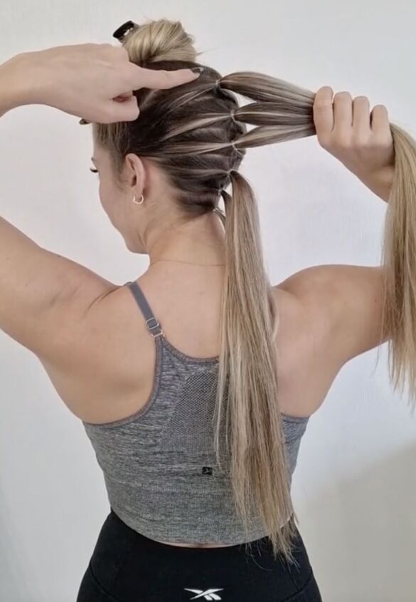 Style Your Hair Like a Figure Skater | Upstyle Style Your Hair Like a Figure Skater | Upstyle