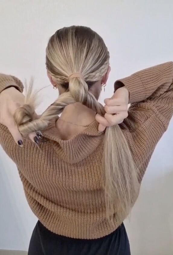 the cutest way to tie all your hair back with no loose strands