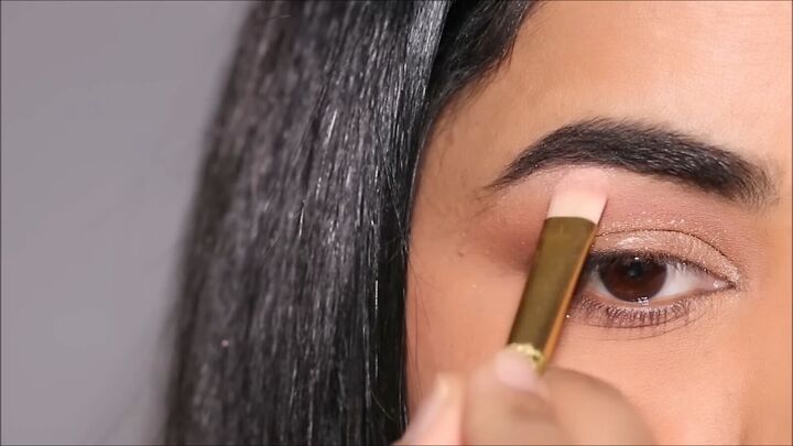 how to apply gold shimmer eyeshadow on mature skin, Highlighting the brow bones