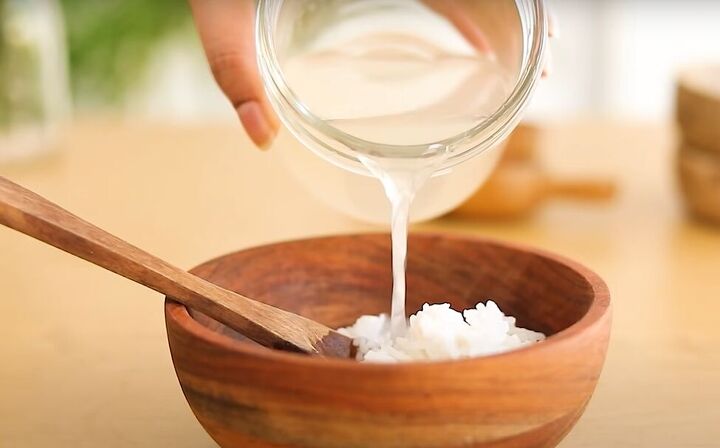 4 easy rice water recipes for shiny hair, Adding rice water